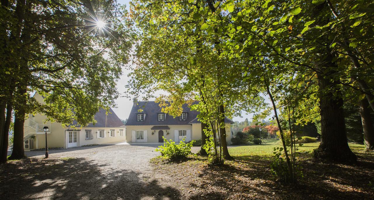 Bed and Breakfast Domaine Du Bois Des Anges Germigny-l'Eveque Екстер'єр фото