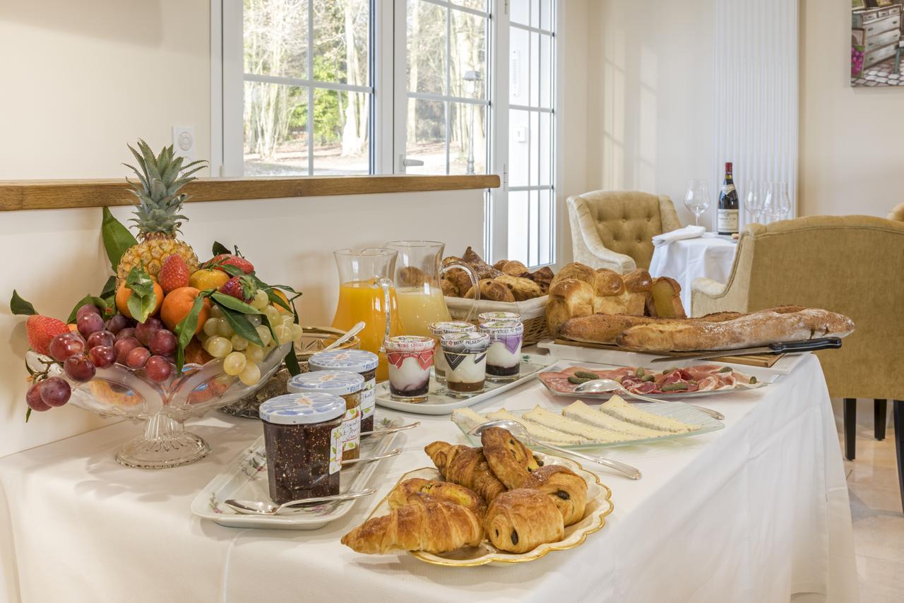 Bed and Breakfast Domaine Du Bois Des Anges Germigny-l'Eveque Екстер'єр фото