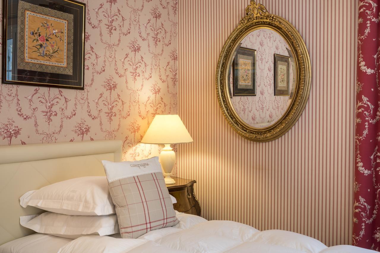 Bed and Breakfast Domaine Du Bois Des Anges Germigny-l'Eveque Екстер'єр фото
