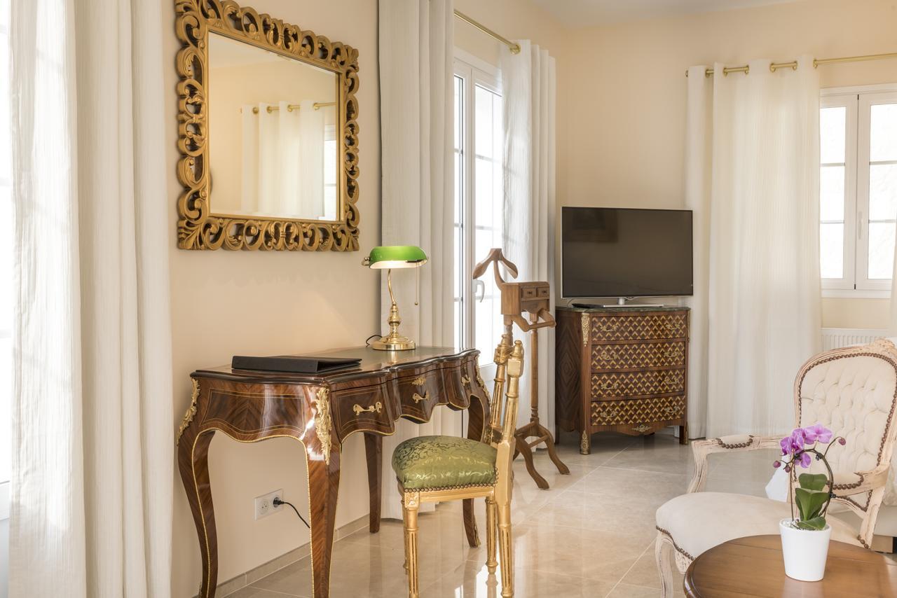 Bed and Breakfast Domaine Du Bois Des Anges Germigny-l'Eveque Екстер'єр фото