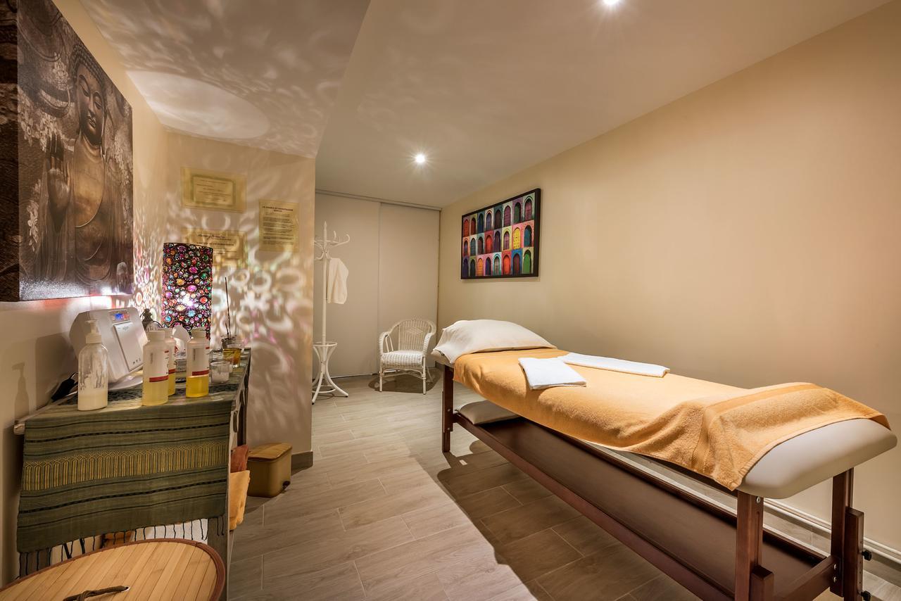 Bed and Breakfast Domaine Du Bois Des Anges Germigny-l'Eveque Екстер'єр фото